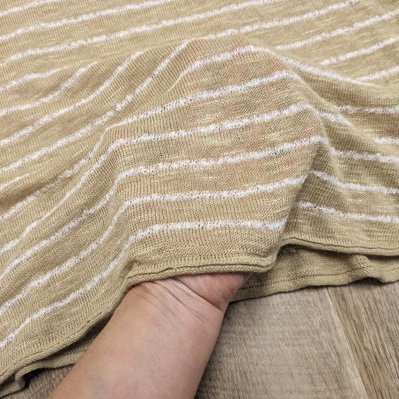 J. Jill Tan and White Lightweight Sweater Top - Picture 8 of 9